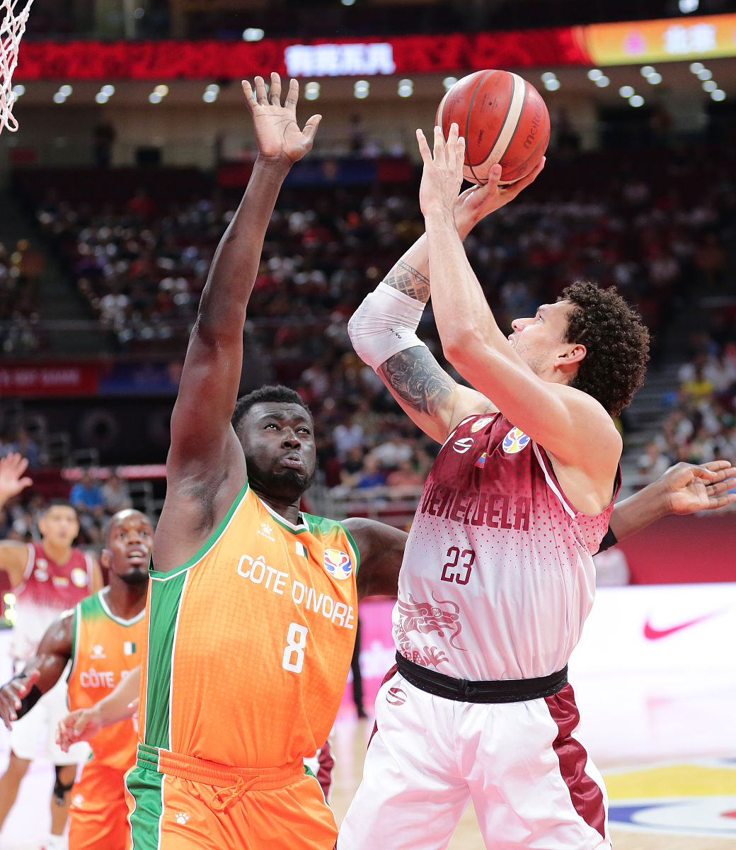 开云中国-尼斯远射贴柱备战全明星赛芝加哥公牛围绕CBA常规赛再遭质疑，国际比赛日里尔备战欧冠瞬间刷屏