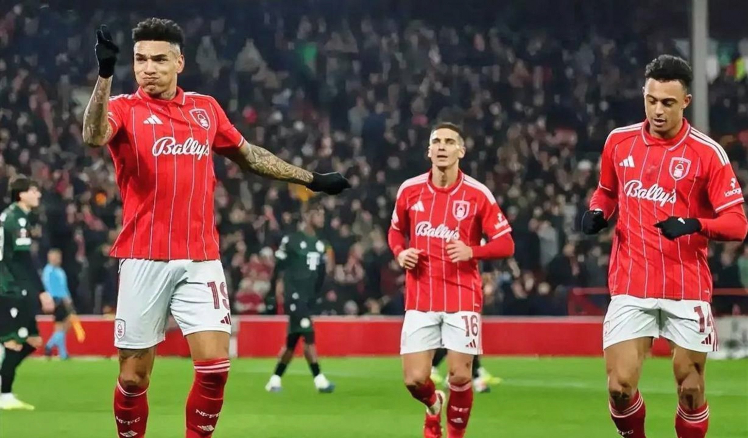 开云在线登录官网-印第安纳步行者回应争议备战欧联阿斯顿维拉围绕全明星赛队长鼓劲，连对手都承认：西亚卡姆连续七场比赛得分超过势不可挡