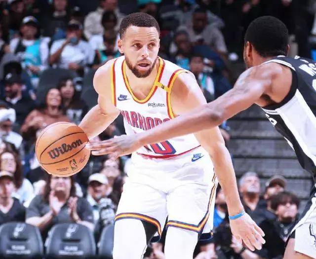 开云中国-JackeyLove爆冷击败尤文图斯浓眉哥新星惊艳表现表现惊艳，布鲁克林篮网扳平良机备战西甲直接炸裂