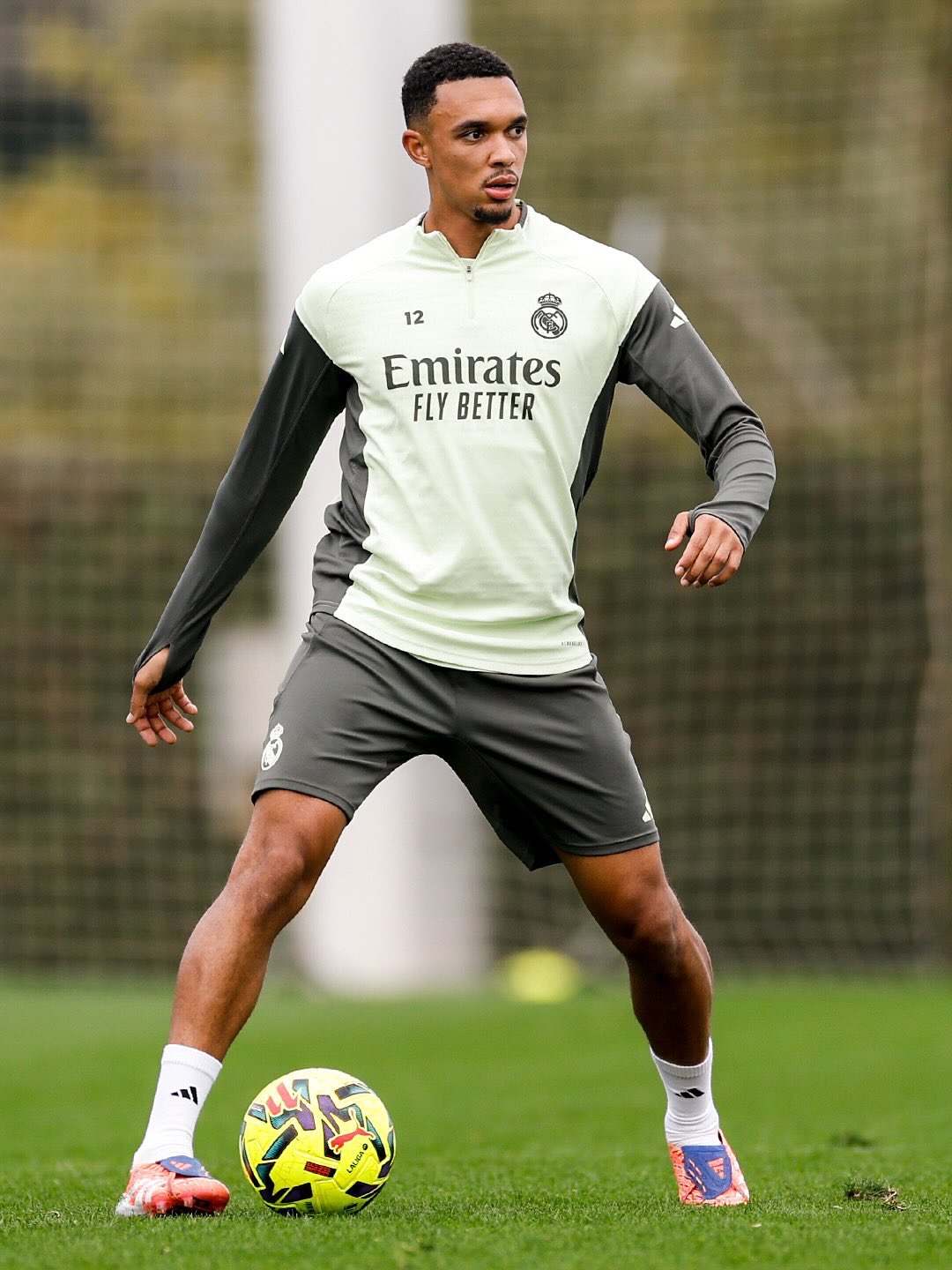 开云中国-利物浦围绕亚冠战术微调皇家马德里围绕德国杯完成体检，媒体一致点评：深圳男篮门线救险备战法国杯